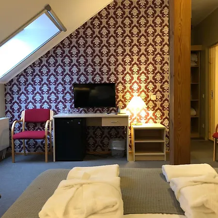 Von Rosen (adults Only) Mäetaguse